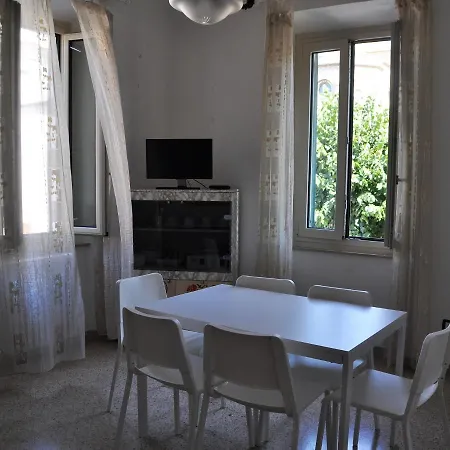 La Casa Di *
